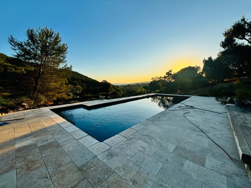 Rénovation et Construction de piscines - PVC armé dans les Bouches-du-Rhône