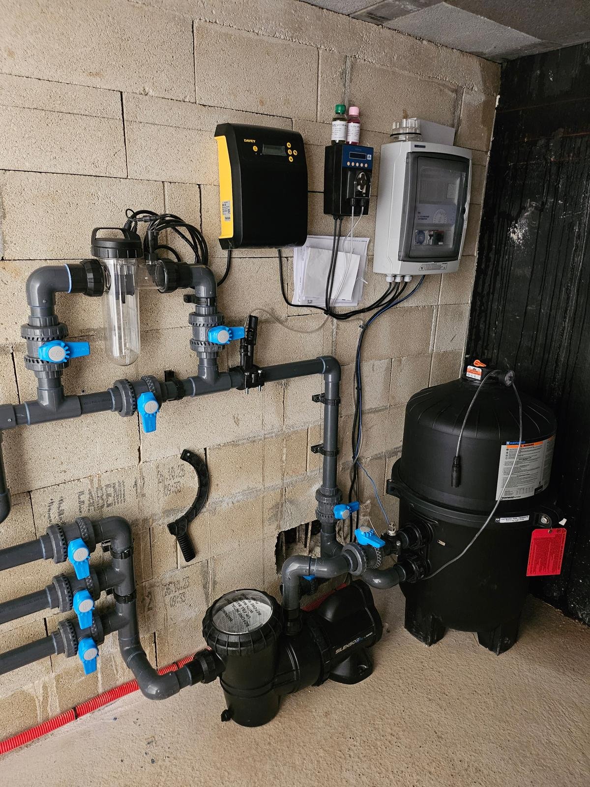 whatsapp-image-2025-10-12-at-17.18.11-6-YrD4GKpx0QukxL6M